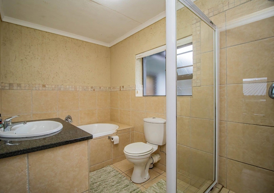 4 Bedroom Property for Sale in Island View Western Cape